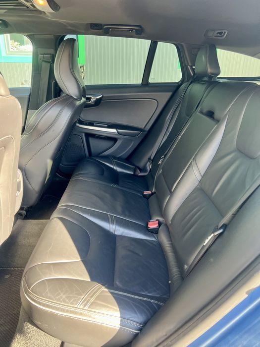 Volvo V60 4x4 R design 2.4D plug-in-hibrid