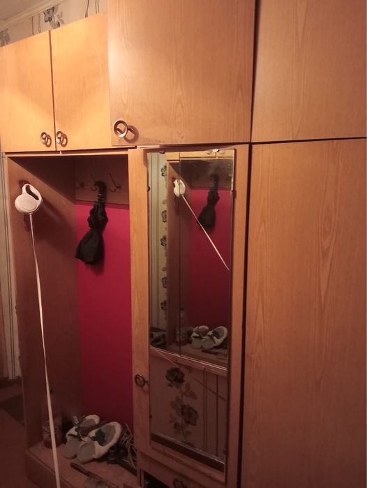 Продаю стенку.