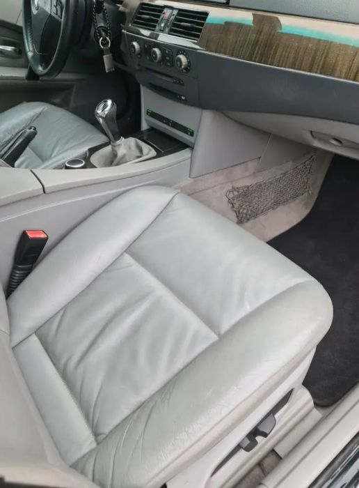 Bmw E60 525D 177cp Navi mare Piele Încălzire Xenon Senzori parcare