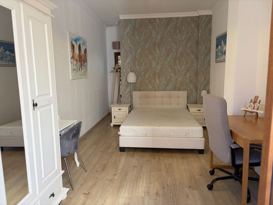 Apartament 2 camere, etaj 1, zona Peninsula, Catedrala