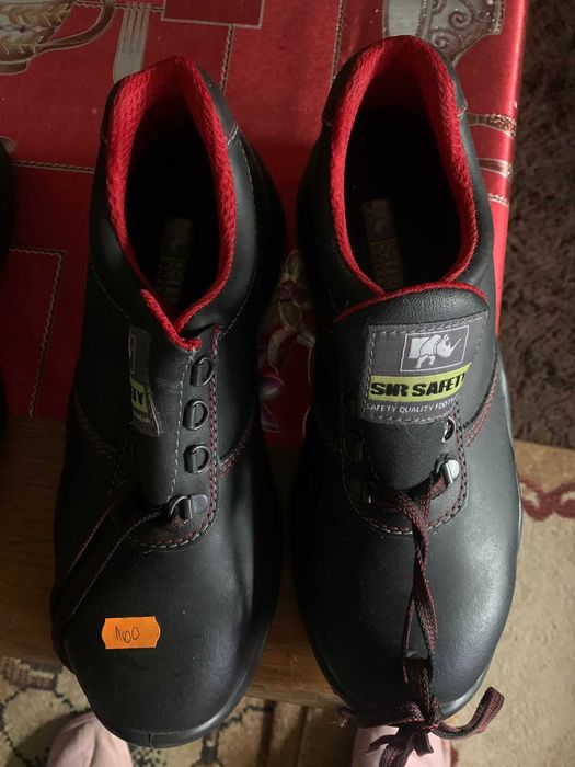 pantofi pentru constructii