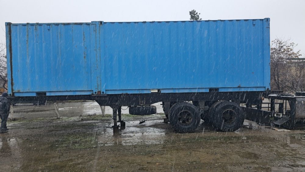 Полу прицеп сотилади