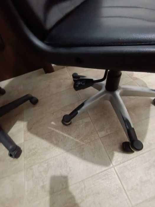 Офис столове 2бр.