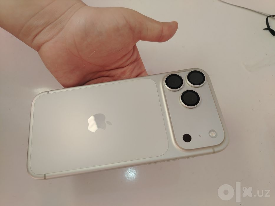 Iphone 17 pro max silver