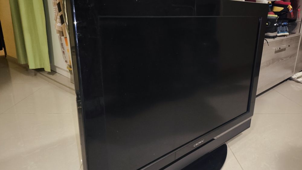 32 инчов телевизор / 32' Crown