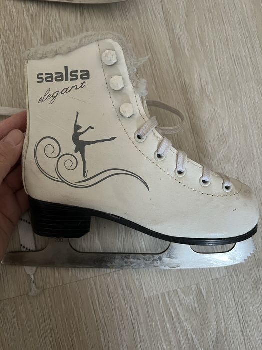 Коньки для мальчика и для девочки