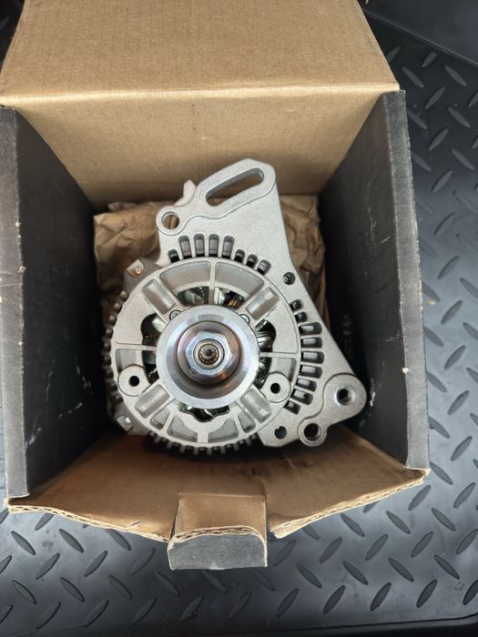 Генератор новый Пассат Б3/Б4, Гольф 3, Венто