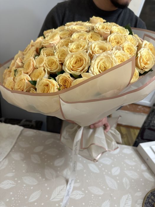 Цветы 101 роза.