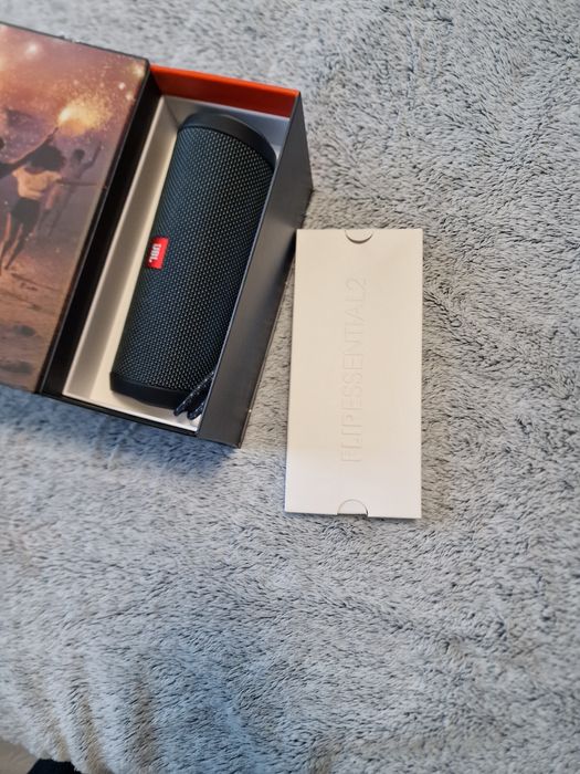 Vând boxa jbl esential2