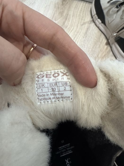 Продам детские сапоги