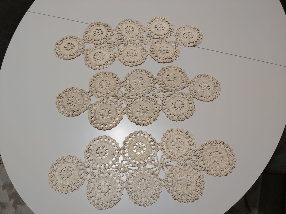 Fațe de masă din macrame, mileuri din macrame.