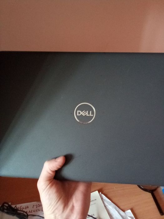 Reducere Preț : Laptop Dell ,Bun