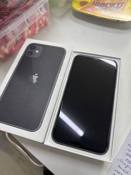 Продам iPhone 11