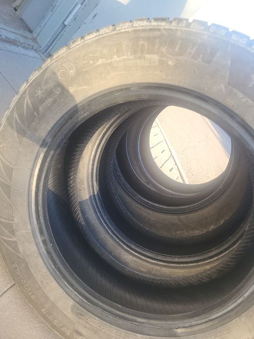 Продам резина 215.на 60.р16