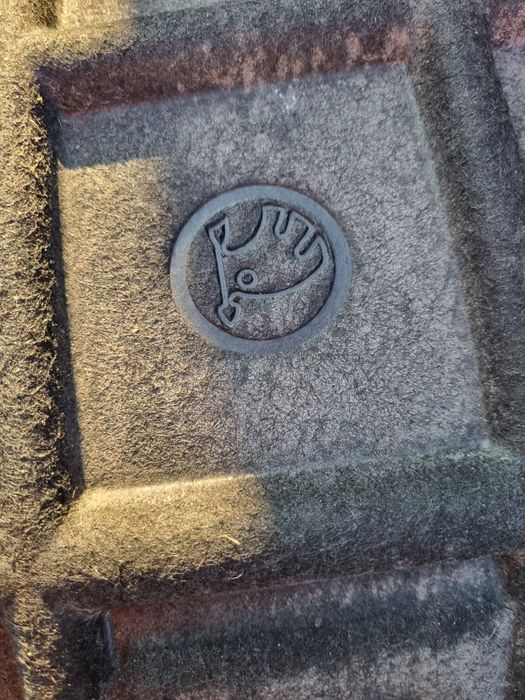 Aparatoare   roata  skoda 2 superb Spate dreapta  originala