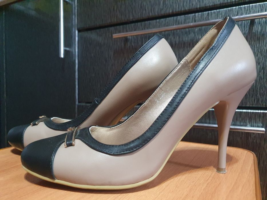 Продам туфли женские