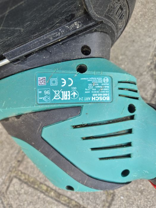 Vind Trimmer electric Bosch cu fir