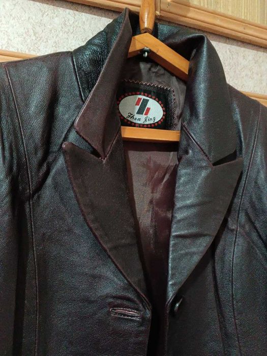 Продается кожаный пиджак