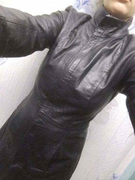 Кожаный плащ женский