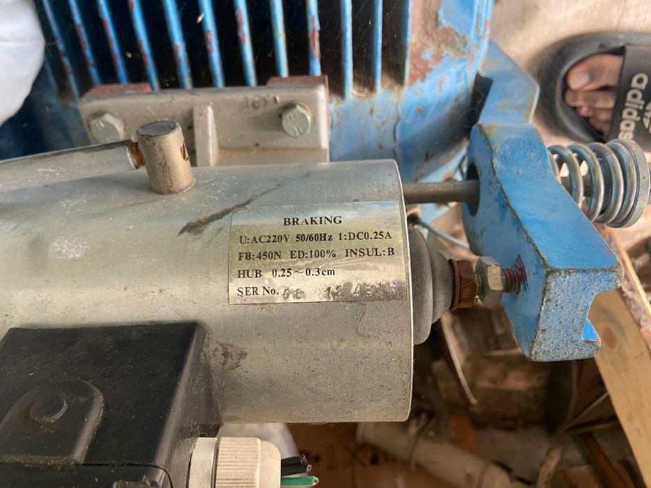 Продам электродвигатели