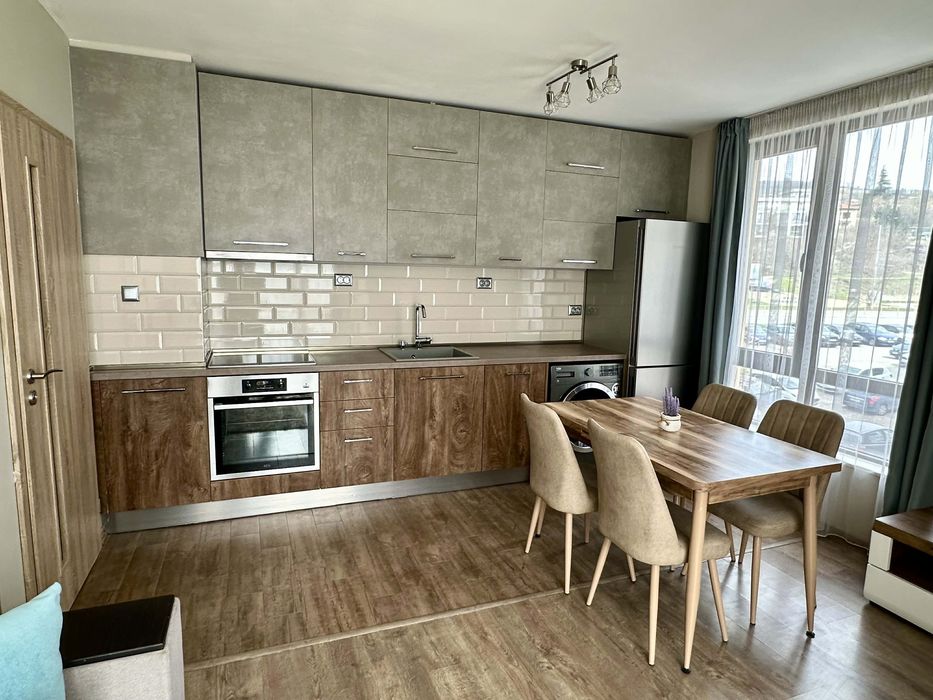 Дава се под наем Двустаен апартамент в Варна, Възраждане 2 - 60 кв.м за 598.23 € - Снимка #2