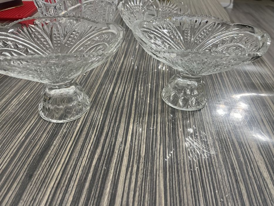 Хрусталь в количестве 7 шт.