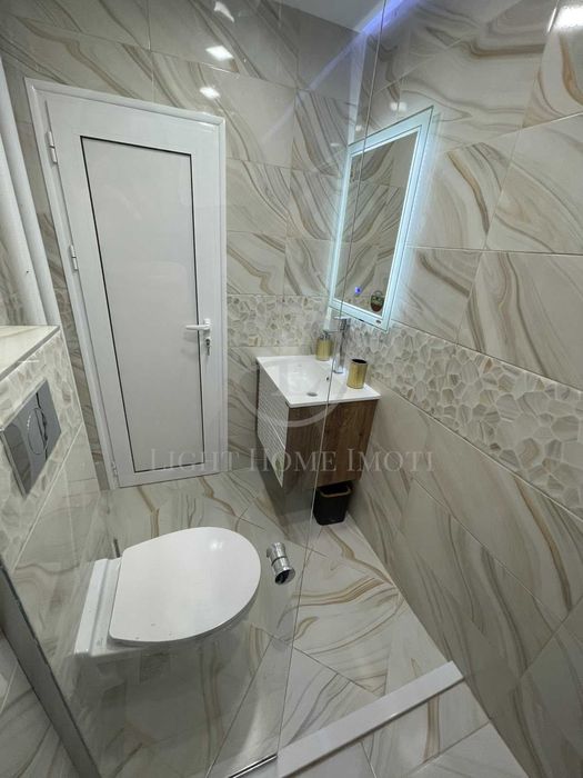 Продава се Тристаен апартамент в Пловдив, Център - 70 кв.м за 2108 €/кв.м - Снимка #15