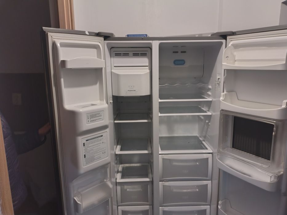 Frigider îl dau că trebuie să mă mut