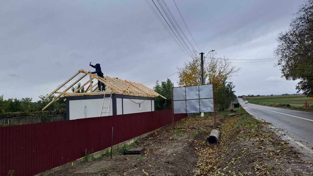 Executăm acoperișuri complete sau parțiale pentru case, vile, hale,