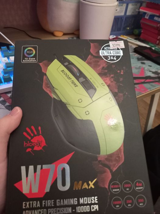 Bloody w70 max в виде киберпанка