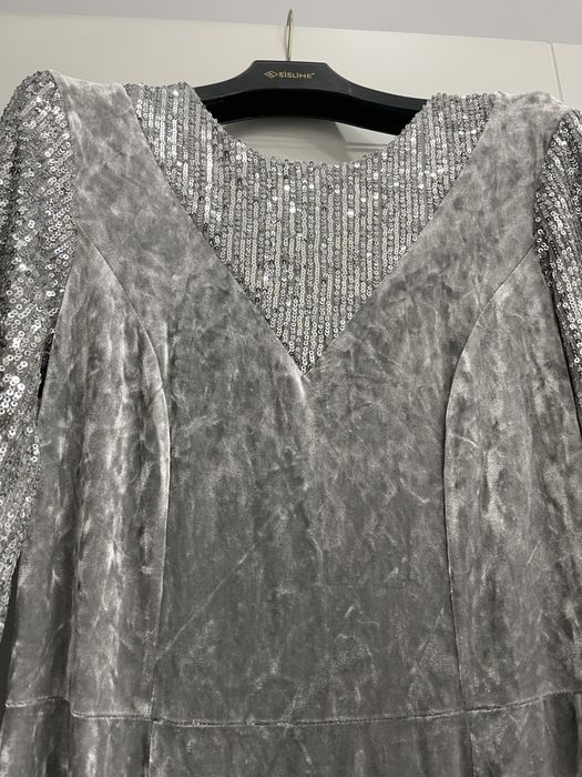 Продам платье размер М