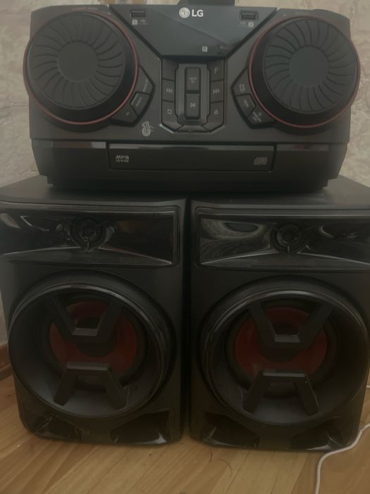 Музыкальный центр