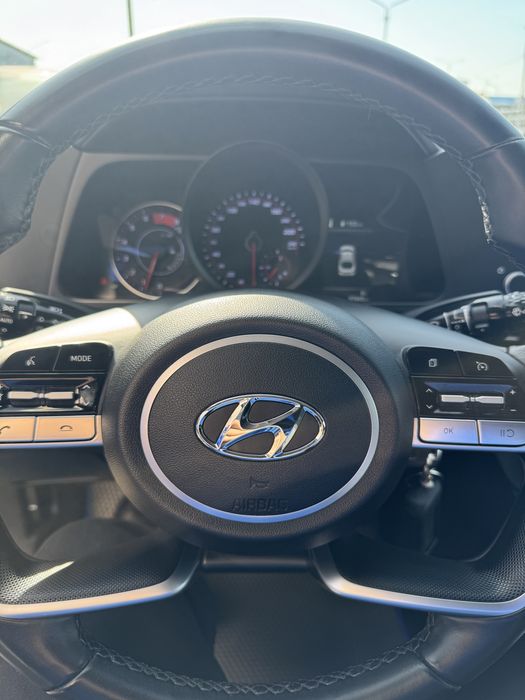 Продам Hyunday Elantra 2023 года