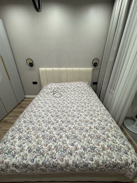 Продам б/у кровать