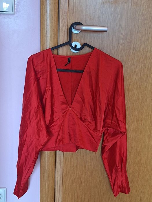 Ефирна червена блуза S размер