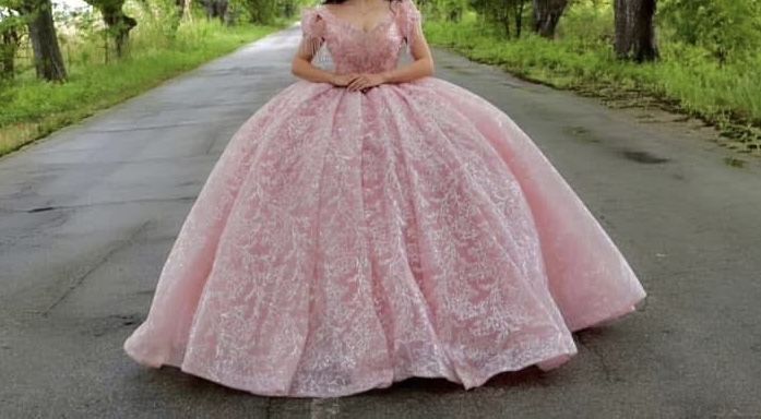 Бална рокля тип принцеса