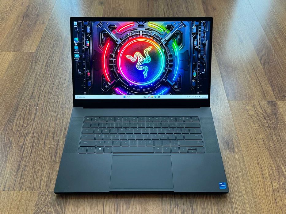 15.6' 2.5K 240Hz i7-13800H Razer Blade 32GB DDR5/1TB NVMe/Nvidia RTX 4070 8GB/Бат. 6ч