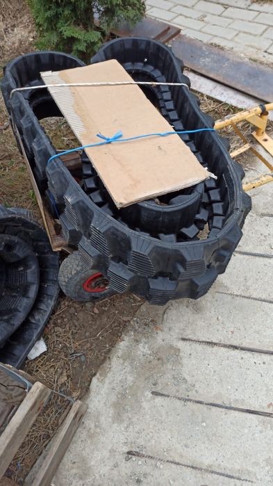 Senile de cauciuc cu perii de capat