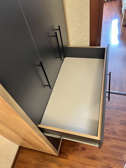 Продам прихожный шкаф