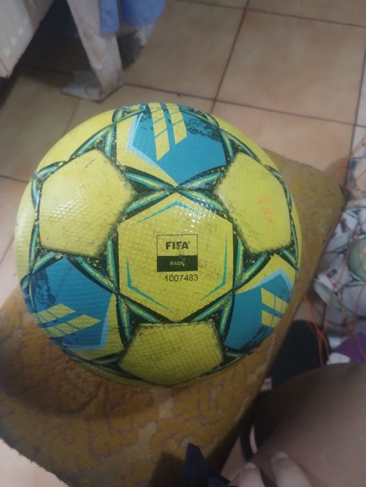 Vând minge select prețul e negociabil