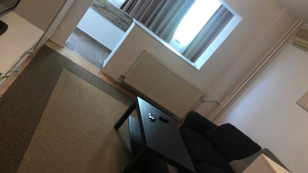 PROPRIETAR inchiriez garsoniera parcul Tineretului