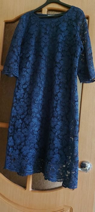 Продаю женские платья