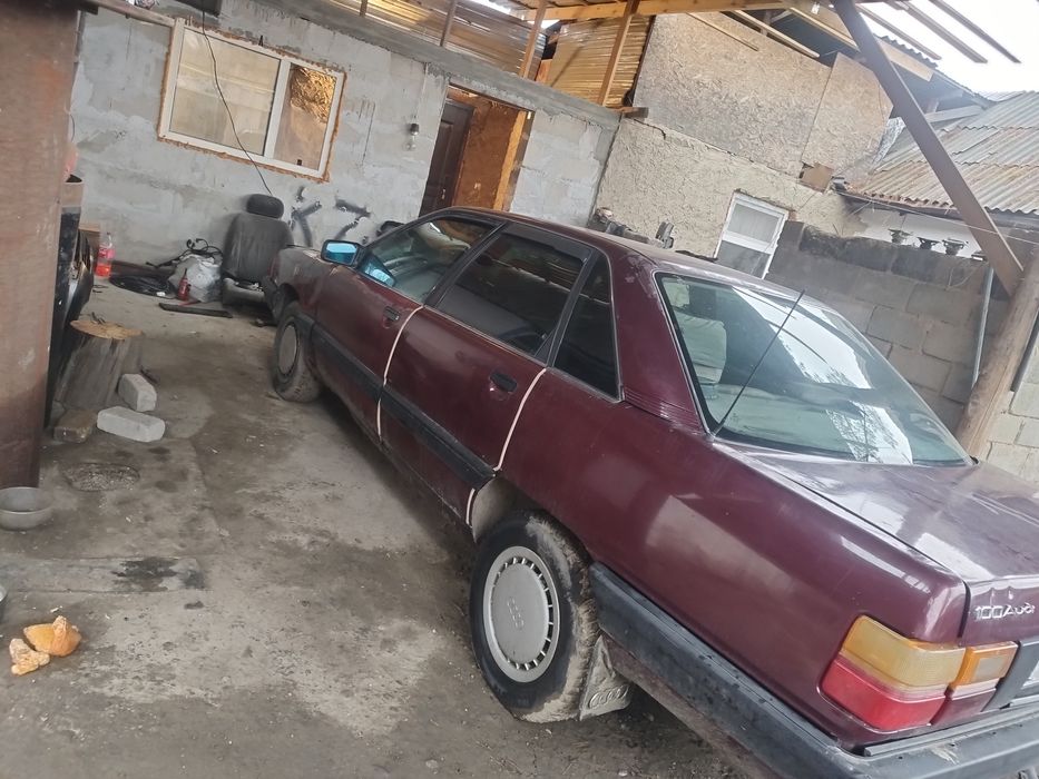 Ауди100 2.3об 89год
