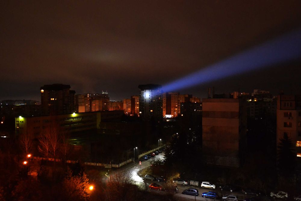 Модифициран фенер Конвой Convoy L21B Custom Light до 1550 метра ANSI