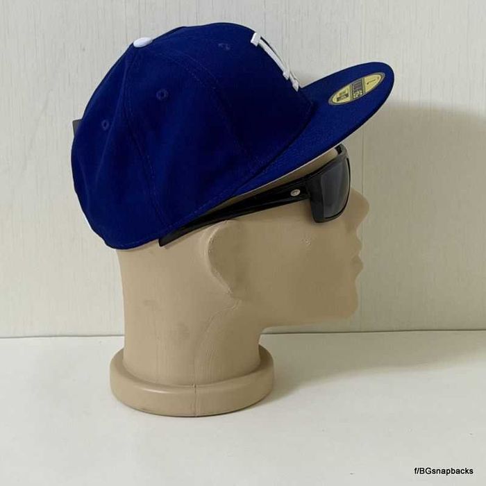 LA Los Angeles Dodgers fitted шапка с права козирка new shapka era