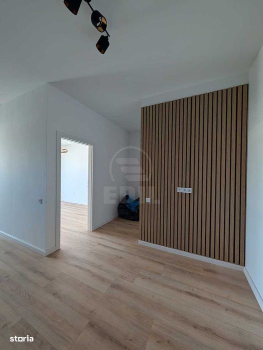Apartament 3 camere semidecomandat zona Eroilor