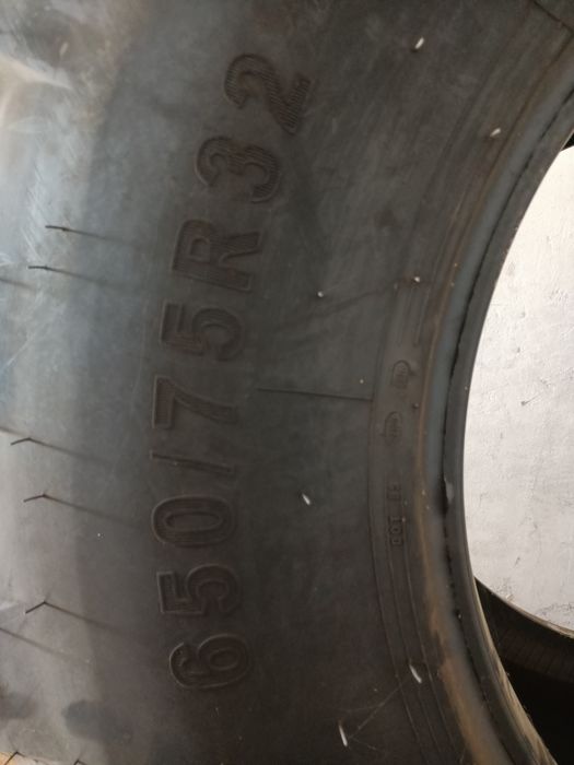 Продам шины комбайна