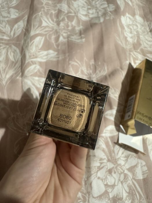 Фон дьо тен YSL BD60 + SPF