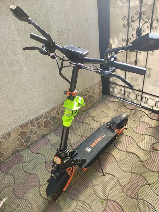 vand trotineta kamikaze k1 max la 3200 lei ca nouă
