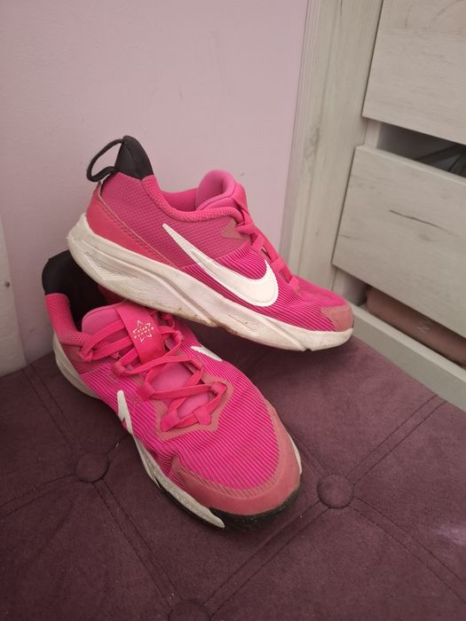 Маратонки NIKE,  35н. Отлични.